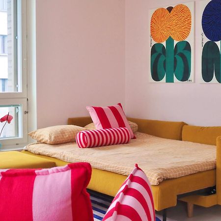 Candy-Colored Two-Room Condo With Sweet Views Helsinky Exteriér fotografie